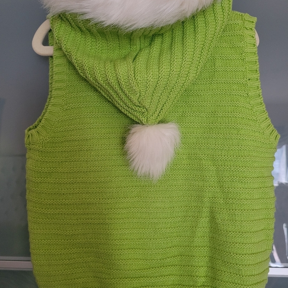 Gymboree Lime Green Hooded Knit & Fur Heart Button Cable Vest Sz 5-6 - Picture 2 of 3